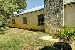 294 Lois Ln, Paige, TX 78659 - Photo 31