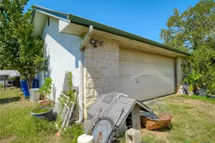 294 Lois Ln, Paige, TX 78659 - Photo 29