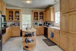 294 Lois Ln, Paige, TX 78659 - Photo 15