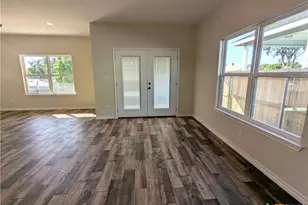 1714 E Ave G, Lampasas, TX 76550 - Photo 13