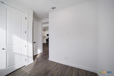 587 E Basel Street, New Braunfels, TX 78130 - Photo 15