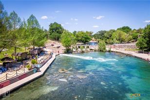 587 E Basel St, New Braunfels, TX 78130 - Photo 5