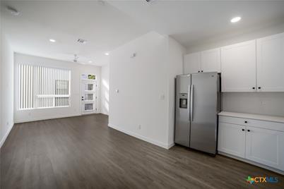 587 E Basel Street, New Braunfels, TX 78130 - Photo 13