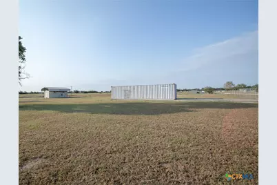 400 Warehouse Road, Victoria, TX 77905 - Photo 17