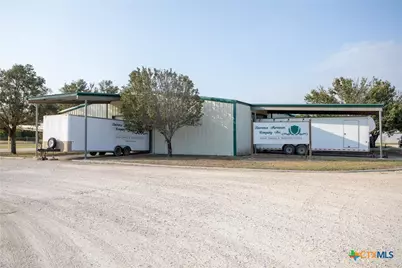 400 Warehouse Road, Victoria, TX 77905 - Photo 23