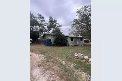 728 W Franklin Street, Goliad, TX 77963 - Photo 5