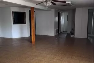 728 W Franklin St, Goliad, TX 77963 - Photo 11