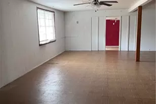 728 W Franklin St, Goliad, TX 77963 - Photo 9