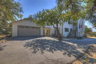 2198 Lakeshore Dr, Canyon Lake, TX 78133 - Photo 3