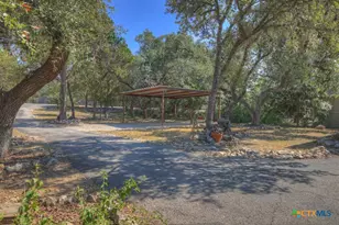 2198 Lakeshore Dr, Canyon Lake, TX 78133 - Photo 5