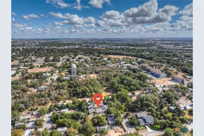 565 E Basel Street, New Braunfels, TX 78130 - Photo 7
