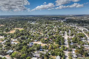 565 E Basel St, New Braunfels, TX 78130 - Photo 15