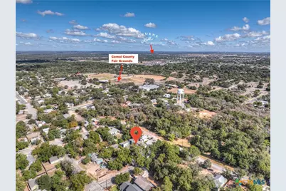 565 E Basel Street, New Braunfels, TX 78130 - Photo 9