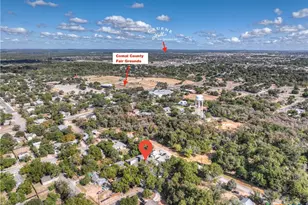 565 E Basel St, New Braunfels, TX 78130 - Photo 9