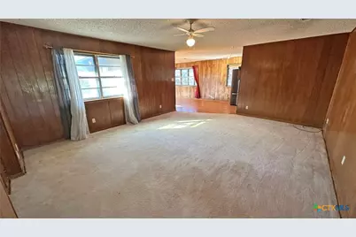 902 Holly Street, Copperas Cove, TX 76522 - Photo 17