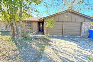 902 Holly St, Copperas Cove, TX 76522 - Photo 1