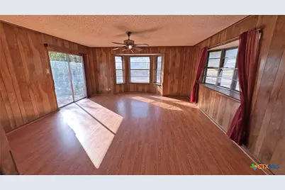 902 Holly Street, Copperas Cove, TX 76522 - Photo 9