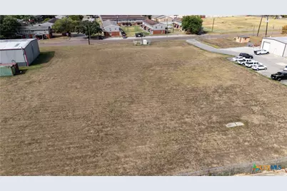 1604 E Crestwood Drive, Victoria, TX 77901 - Photo 5