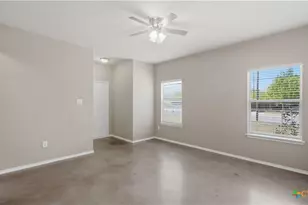 107 Rosedale Ave, New Braunfels, TX 78130 - Photo 3