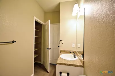 107 Rosedale Avenue, New Braunfels, TX 78130 - Photo 17