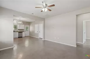 107 Rosedale Ave, New Braunfels, TX 78130 - Photo 5