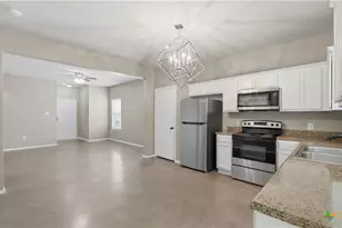 107 Rosedale Ave, New Braunfels, TX 78130 - Photo 7