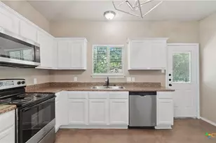 107 Rosedale Ave, New Braunfels, TX 78130 - Photo 9