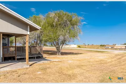 3300 State Highway 95, Shiner, TX 77984 - Photo 9