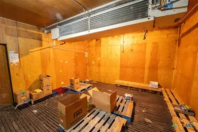 1302 E Crestwood Drive, Victoria, TX 77901 - Photo 35