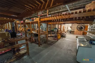 1302 E Crestwood Drive, Victoria, TX 77901 - Photo 33