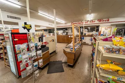 1302 E Crestwood Drive, Victoria, TX 77901 - Photo 5