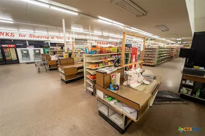 1302 E Crestwood Drive, Victoria, TX 77901 - Photo 9