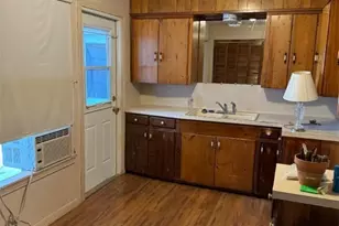 1421 Justice Dr, Port Lavaca, TX 77979 - Photo 5