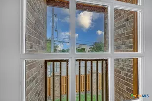 1133 Ashby St, Seguin, TX 78155 - Photo 15