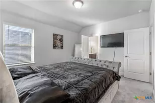 306 Pulitzer Dr, Hutto, TX 78634 - Photo 43