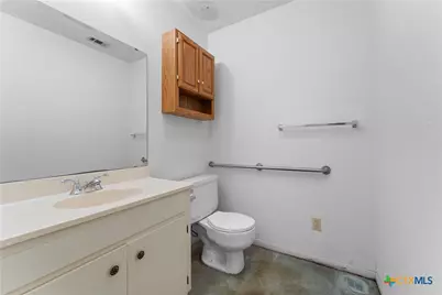 824 S Main Street, Belton, TX 76513 - Photo 27