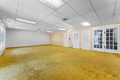 824 S Main Street, Belton, TX 76513 - Photo 15