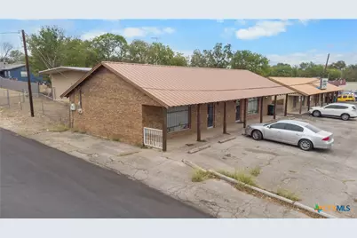 824 S Main Street, Belton, TX 76513 - Photo 5