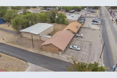 824 S Main Street, Belton, TX 76513 - Photo 1