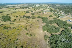 21123 Lamm Rd, Elmendorf, TX 78112 - Photo 9