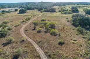 21123 Lamm Rd, Elmendorf, TX 78112 - Photo 3