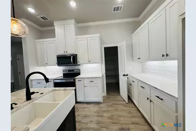 207 Creek Plum Lane, Temple, TX 76502 - Photo 11