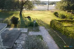 503 E Ave G, Lampasas, TX 76550 - Photo 25