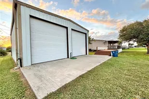 55 Scarlett St, Port O'Connor, TX 77982 - Photo 3