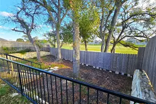 916 Armadillo Dr, Seguin, TX 78155 - Photo 19