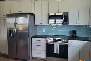 1201 W Houston Ave, Seadrift, TX 77983 - Photo 9