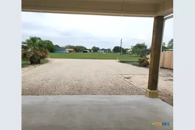 1201 W Houston Avenue, Seadrift, TX 77983 - Photo 5