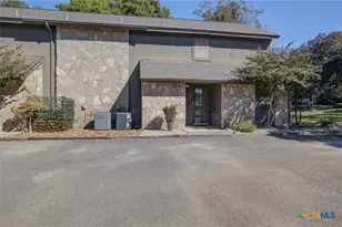 214 T Bar M Dr, New Braunfels, TX 78132 - Photo 35