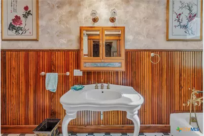 524 Saint Peter Street, Gonzales, TX 78629 - Photo 13