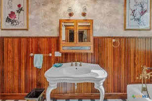 524 St Peter St, Gonzales, TX 78629 - Photo 13